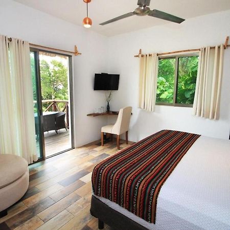 Suites Pancho Villas Bacalar - Lagoon View Экстерьер фото