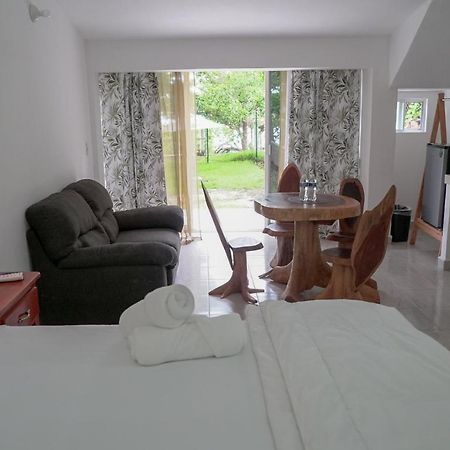 Suites Pancho Villas Bacalar - Lagoon View Экстерьер фото
