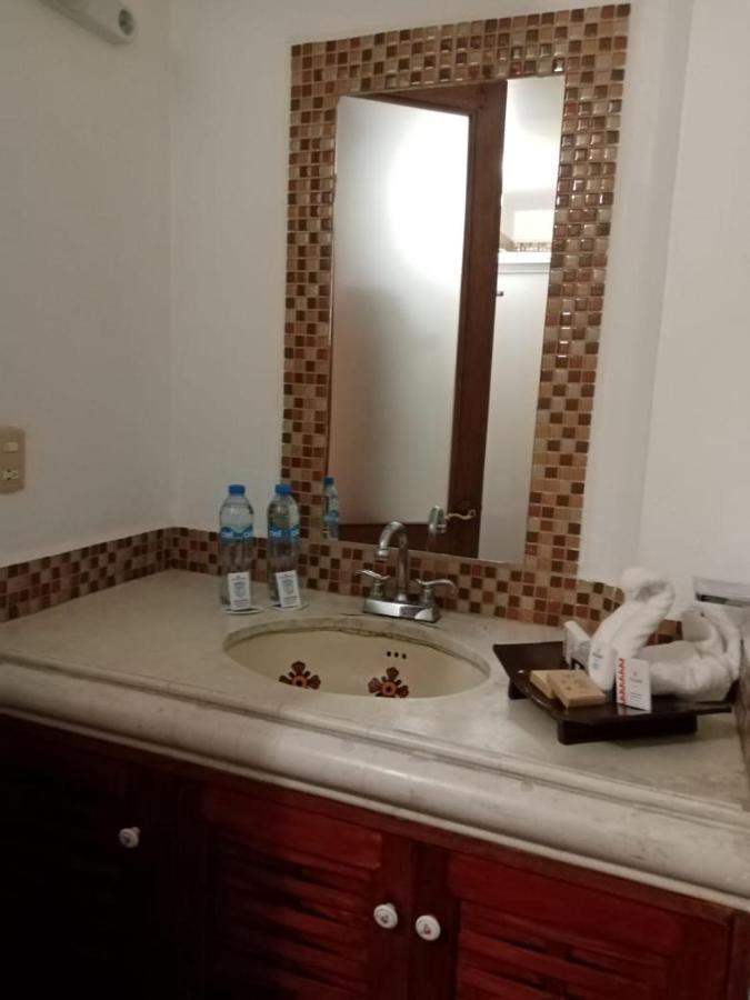 Suites Pancho Villas Bacalar - Lagoon View Экстерьер фото