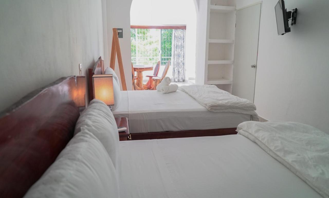 Suites Pancho Villas Bacalar - Lagoon View Экстерьер фото